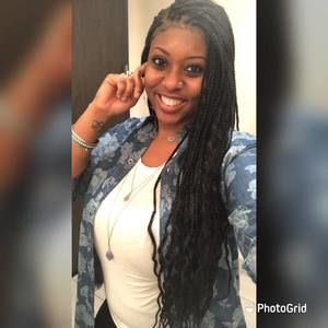 Meet your Posher, Monique